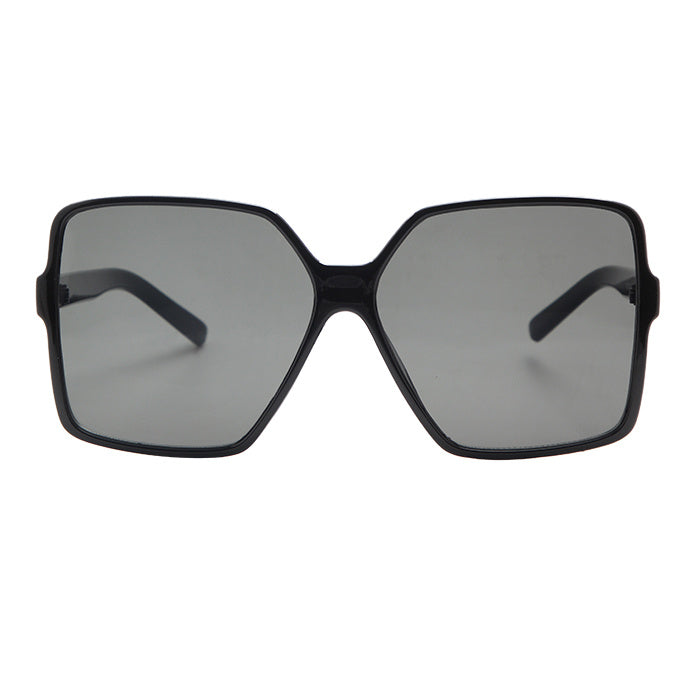 Large frame sunglasses